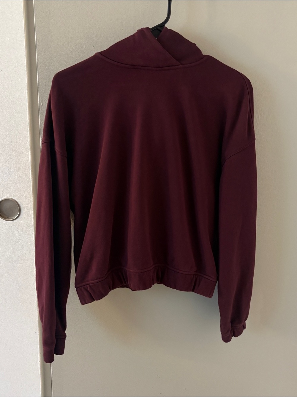 Lululemon Relaxed Cropped Fleece Hoodie in Burgundy Size Women’s 6 - Small